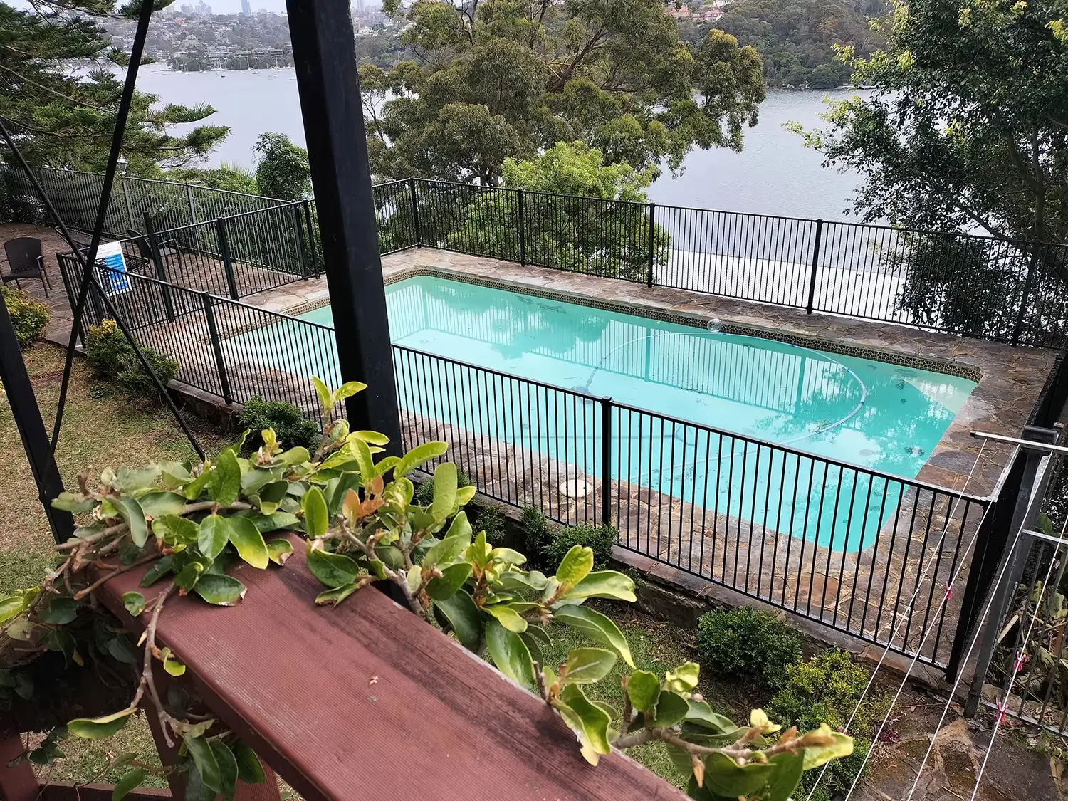 Aluminium flat top fencing in Sydney