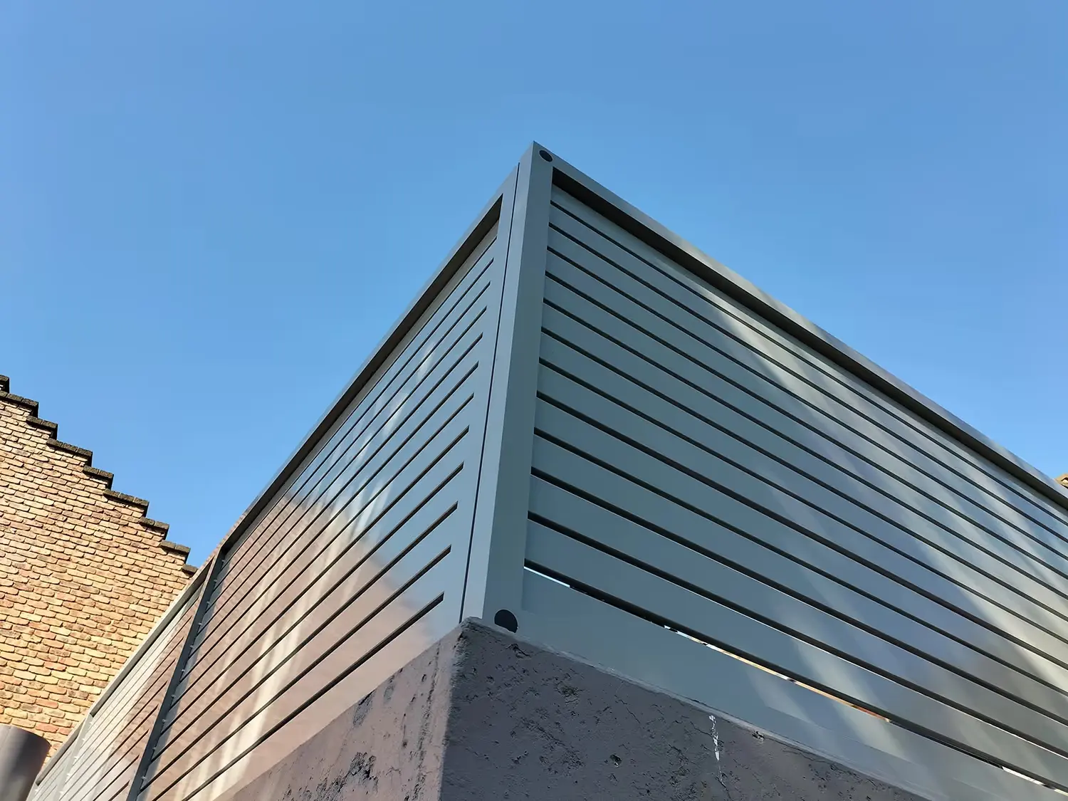 Aluminium slat fencing in Sydney